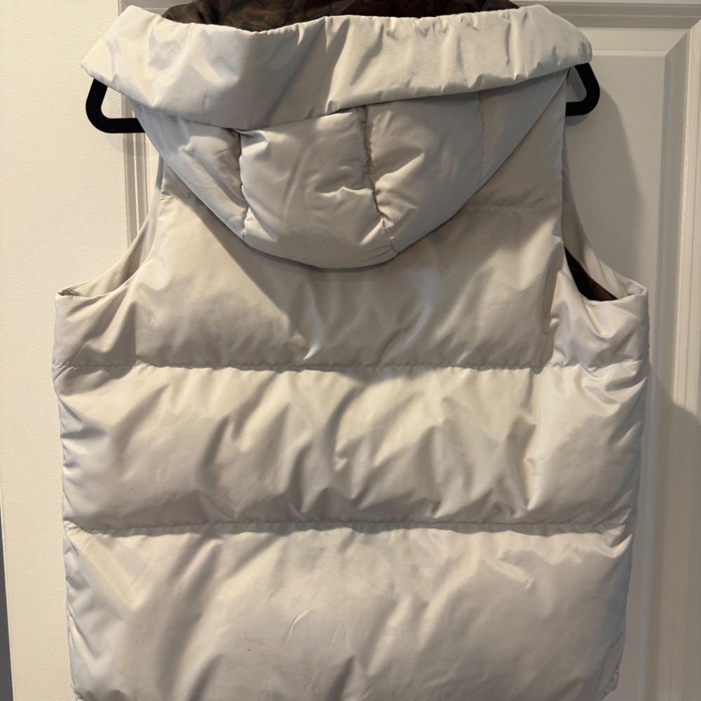 Coach Puffer Vest - Picture 2 of 4